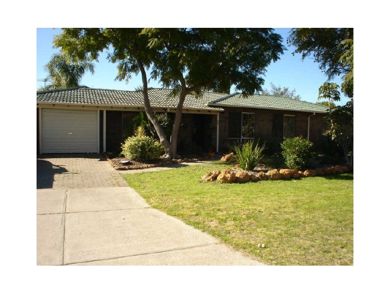 2 Moonstone Place, Gosnells WA 6110