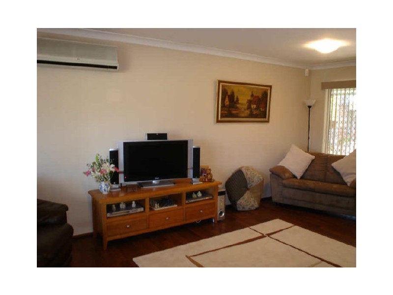 2 Moonstone Place, Gosnells WA 6110