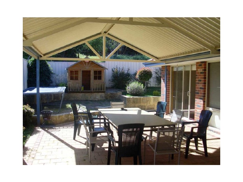 41 Derry Ave, Mount Nasura WA 6112