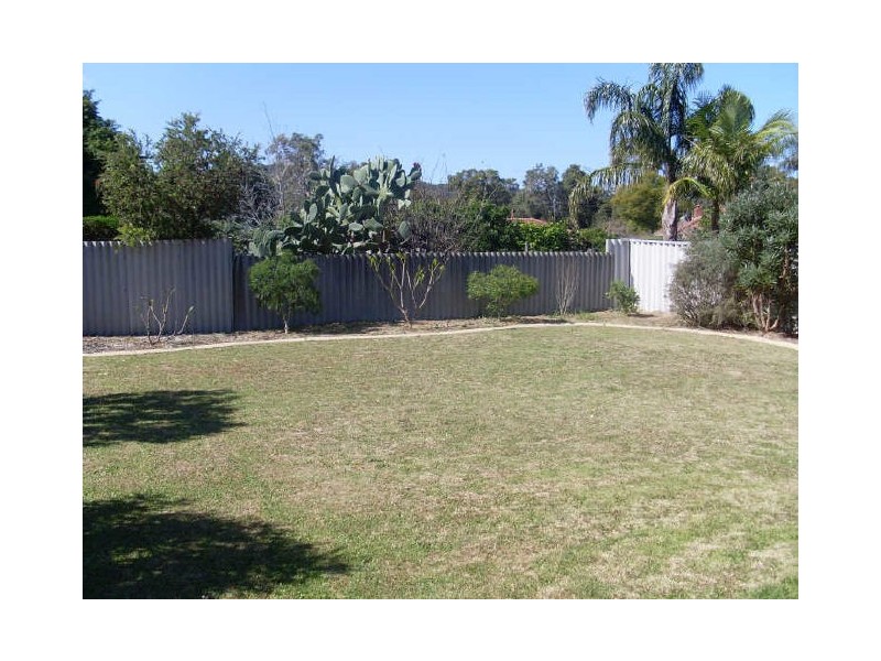 10 Gell Court, Kelmscott WA 6111