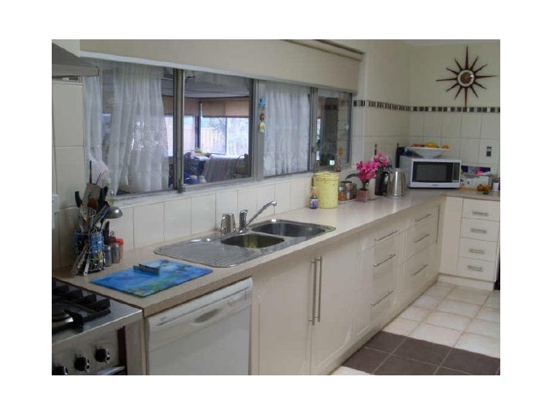 8 Chelsfield Street, Gosnells WA 6110