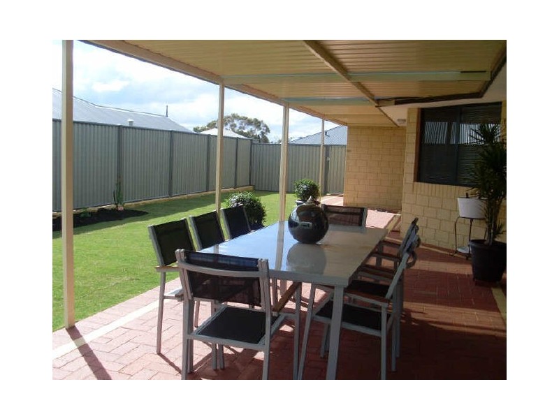 34 Howitzer Turn, Byford WA 6122