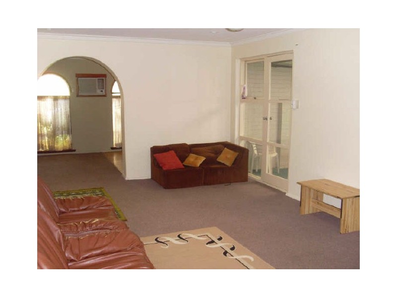 30 Holling Street, Maddington WA 6109