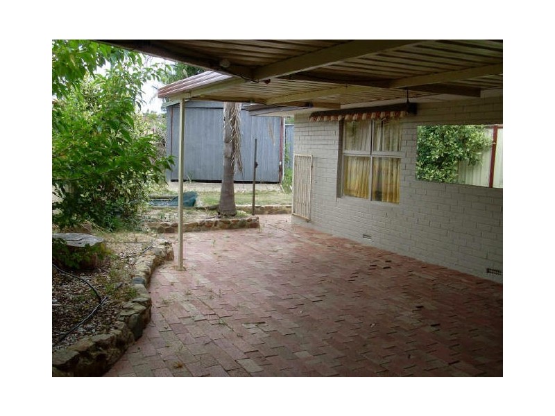 30 Holling Street, Maddington WA 6109