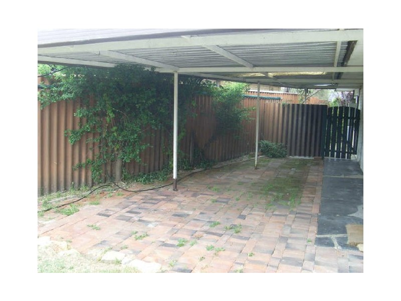 30 Holling Street, Maddington WA 6109