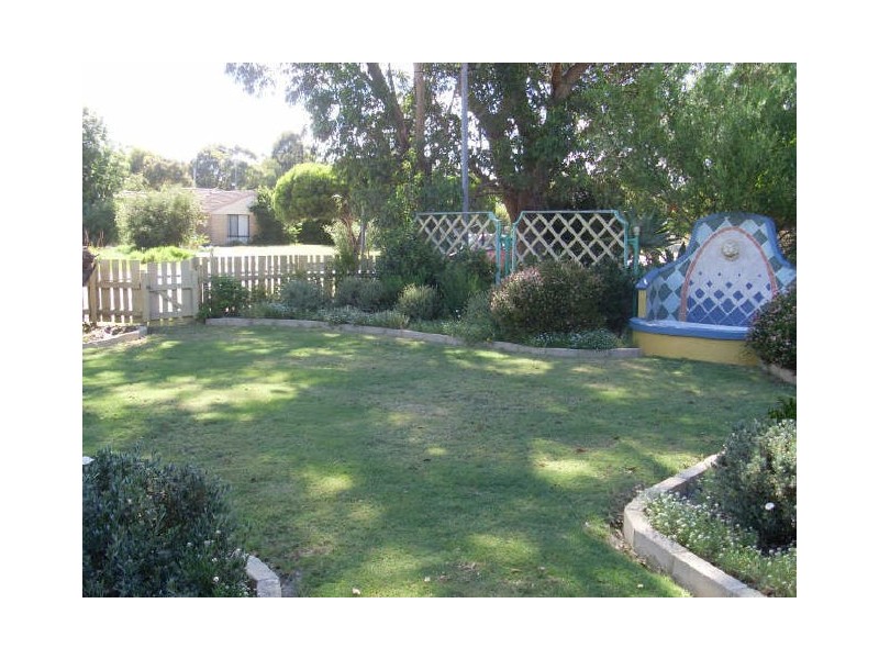 5 Weston Street, Maddington WA 6109