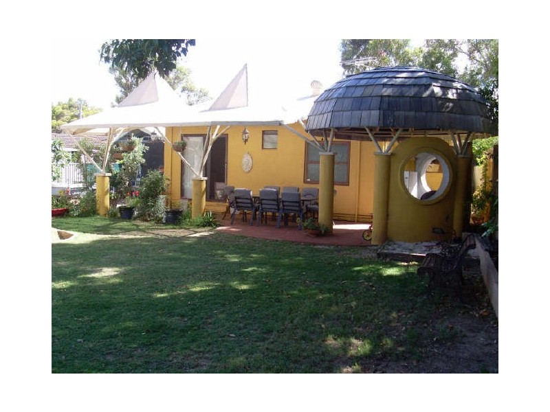 5 Weston Street, Maddington WA 6109