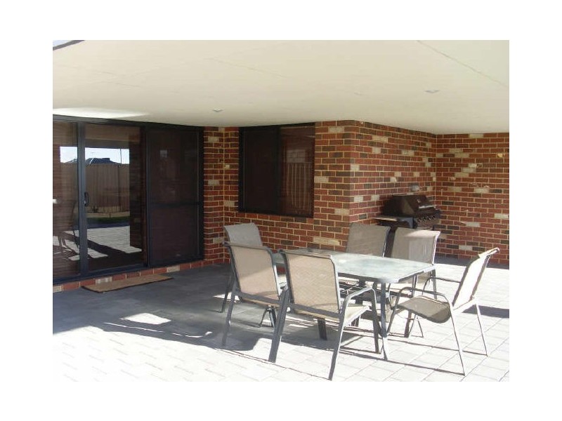 9 Coles Street, Byford WA 6122