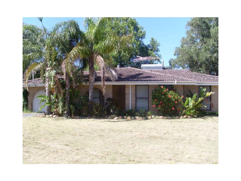 4 Hibiscus Road, Maddington WA 6109