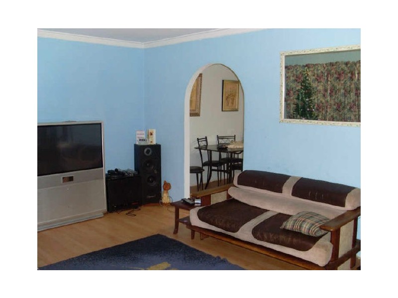 4 Hibiscus Road, Maddington WA 6109