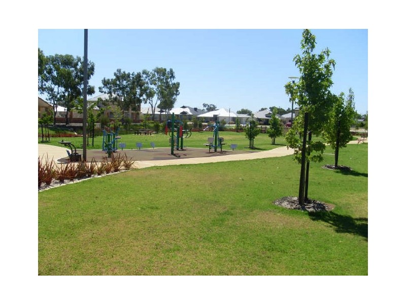 76 Broadway Blvd, Piara Waters WA 6112