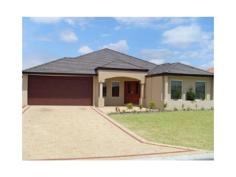 14 Temple Way, Piara Waters WA 6112