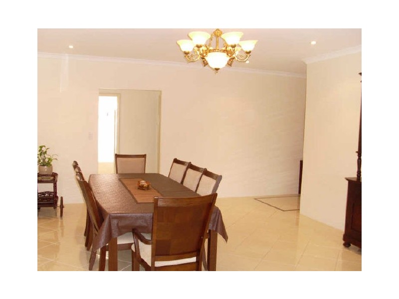 14 Temple Way, Piara Waters WA 6112