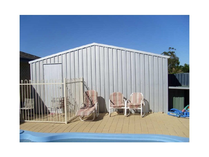 2 Cherruck Close, Maddington WA 6109