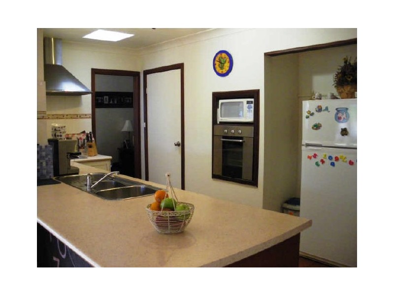 24 Wooramel Cres, Gosnells WA 6110