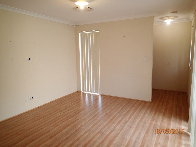 4/9 Holland Street, Gosnells WA 6110