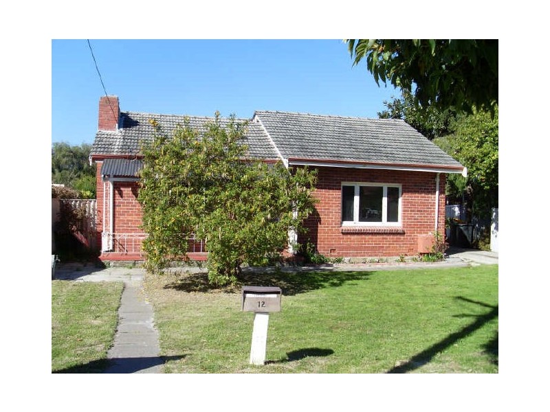 12 Selby Street, Thornlie WA 6108