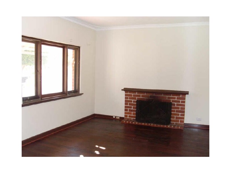 12 Selby Street, Thornlie WA 6108