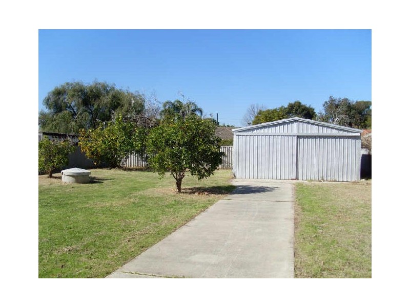 12 Selby Street, Thornlie WA 6108