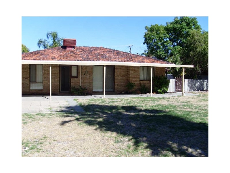 4 Walker Place, Gosnells WA 6110