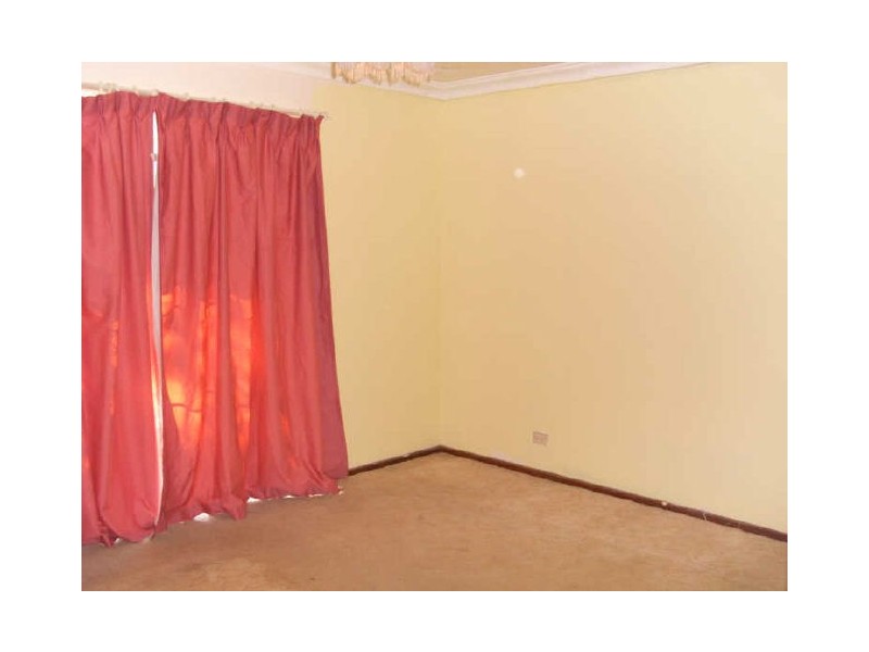 11 Nutley Street, Maddington WA 6109