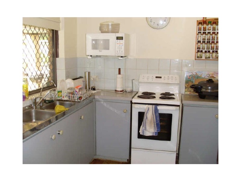 4 Warren Street, Gosnells WA 6110