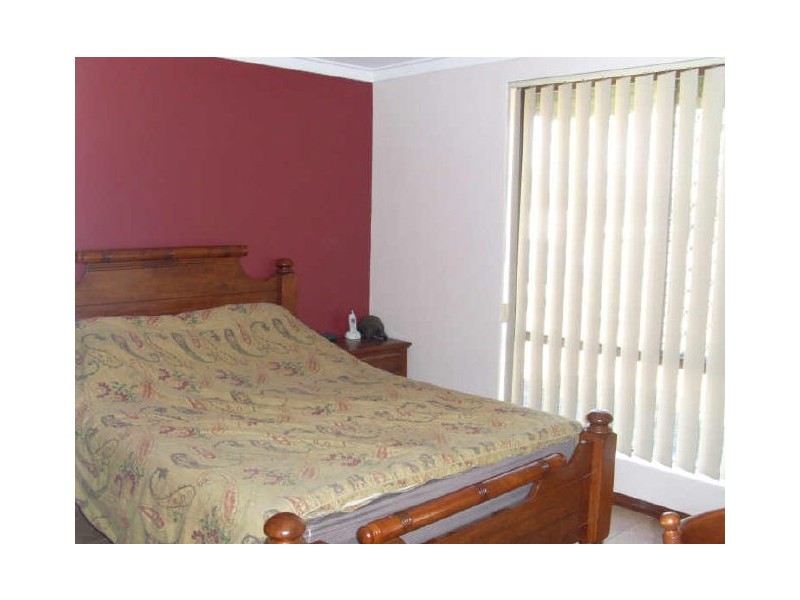 4 Warren Street, Gosnells WA 6110