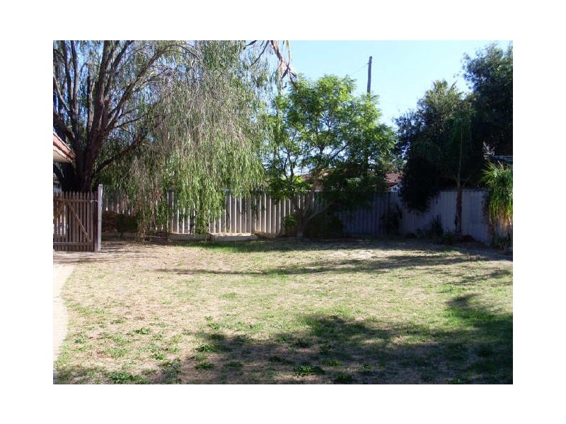 4 Blackwood Street, Gosnells WA 6110