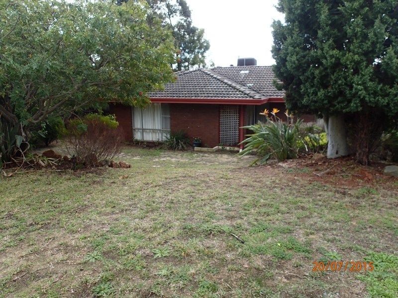 26 Bamlett Street, Mount Nasura WA 6112