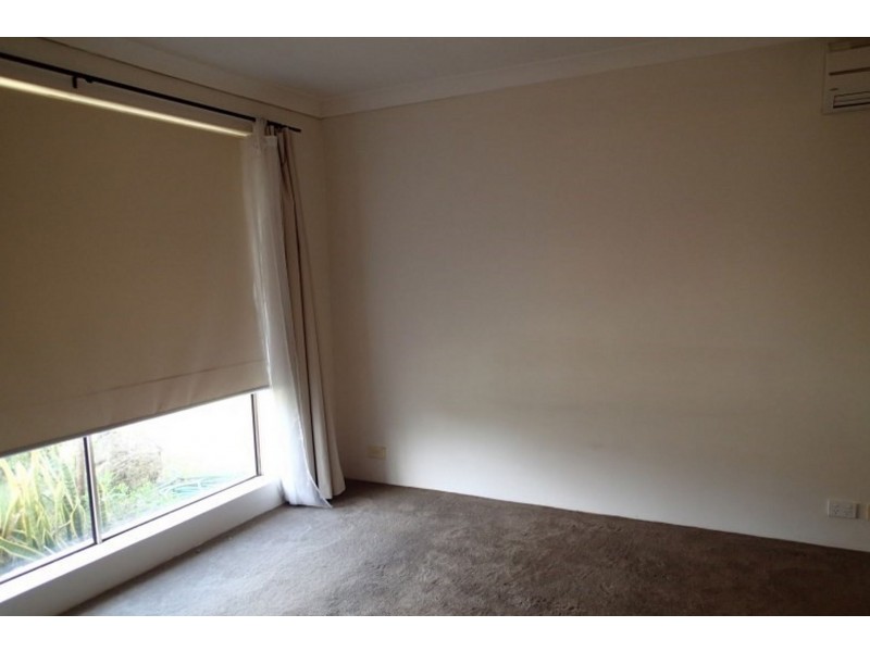 11 Mackay Crescent, Gosnells WA 6110