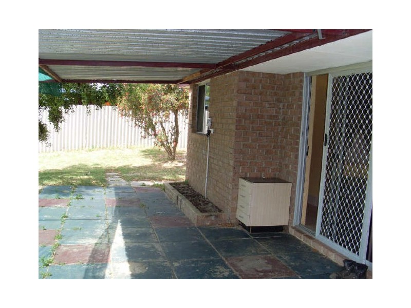 77 Murchison Way, Gosnells WA 6110