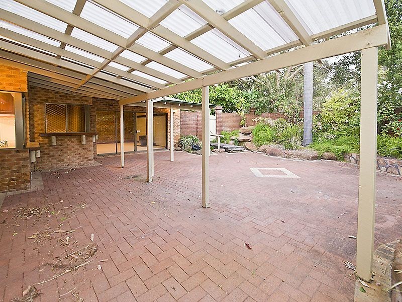 93 Regency Drive, Thornlie WA 6108