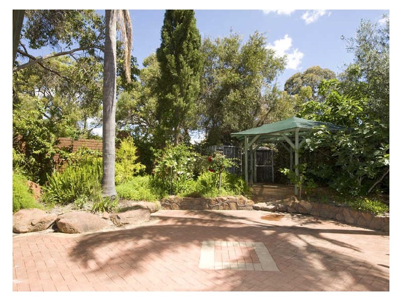 93 Regency Drive, Thornlie WA 6108