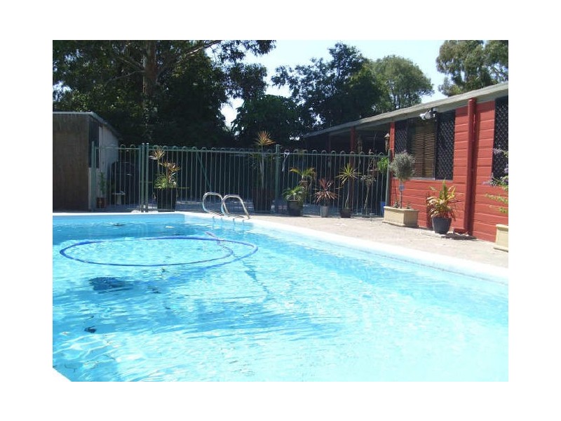 12 Hibiscus Road, Maddington WA 6109
