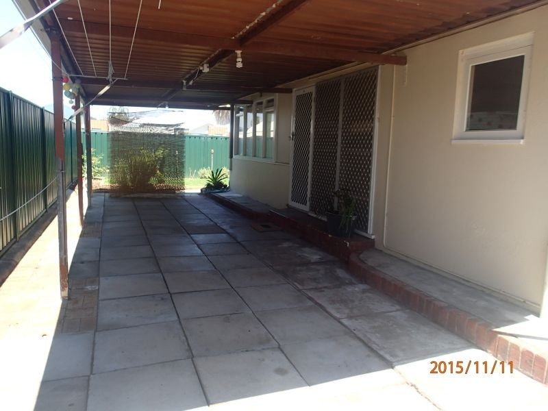 209 Wharf street, Queens Park WA 6107