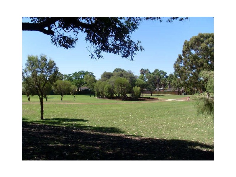 23 Lutz Court, Gosnells WA 6110