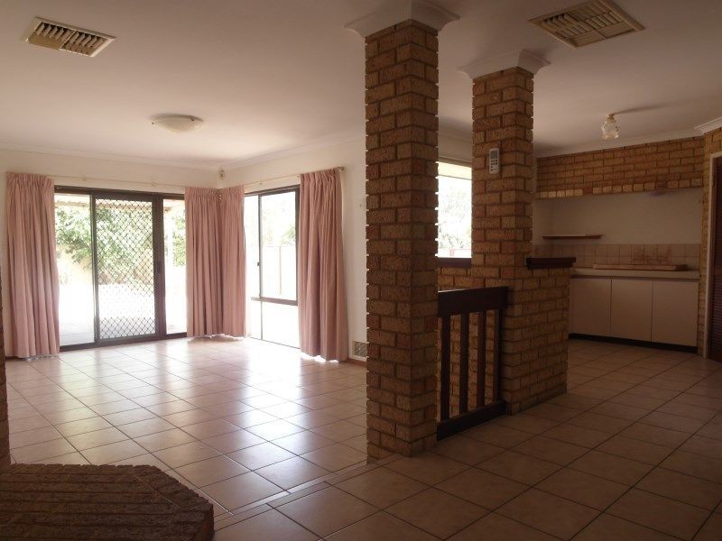 33 Swingler Way, Gosnells WA 6110