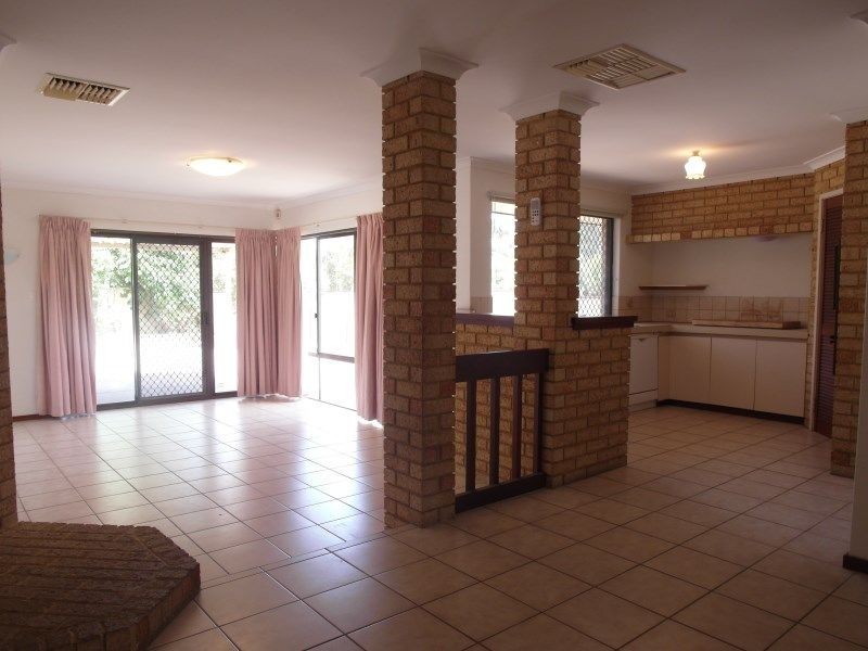 33 Swingler Way, Gosnells WA 6110