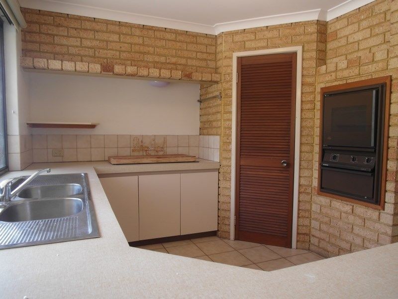33 Swingler Way, Gosnells WA 6110