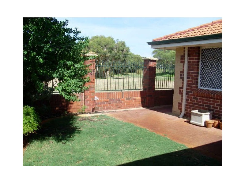 12/22 Swingler Way, Gosnells WA 6110