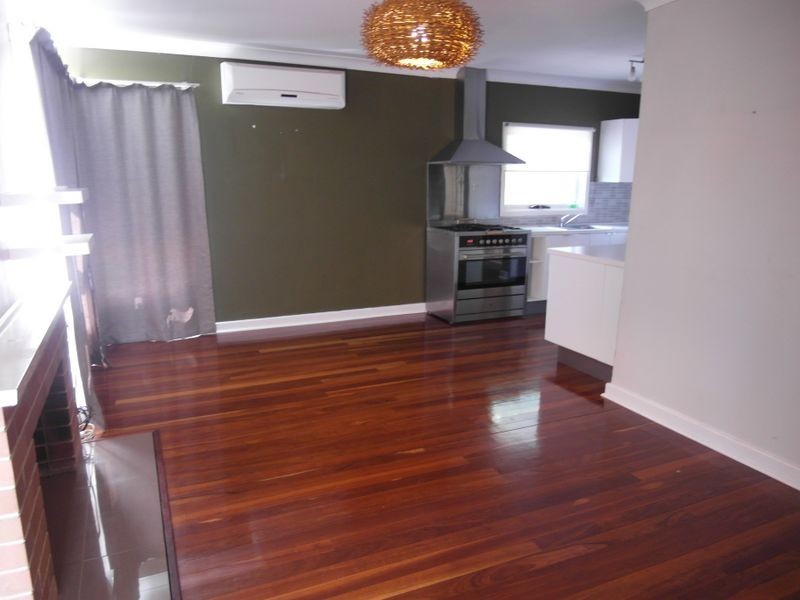 15 Longfield Road, Maddington WA 6109