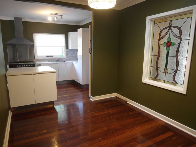 15 Longfield Road, Maddington WA 6109