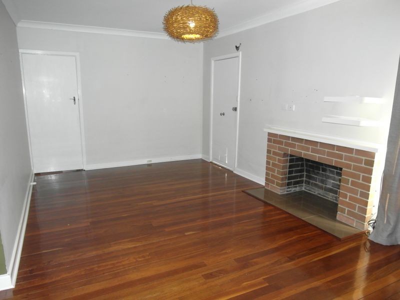 15 Longfield Road, Maddington WA 6109