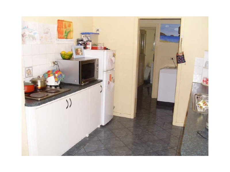 8 Queen Street, Gosnells WA 6110