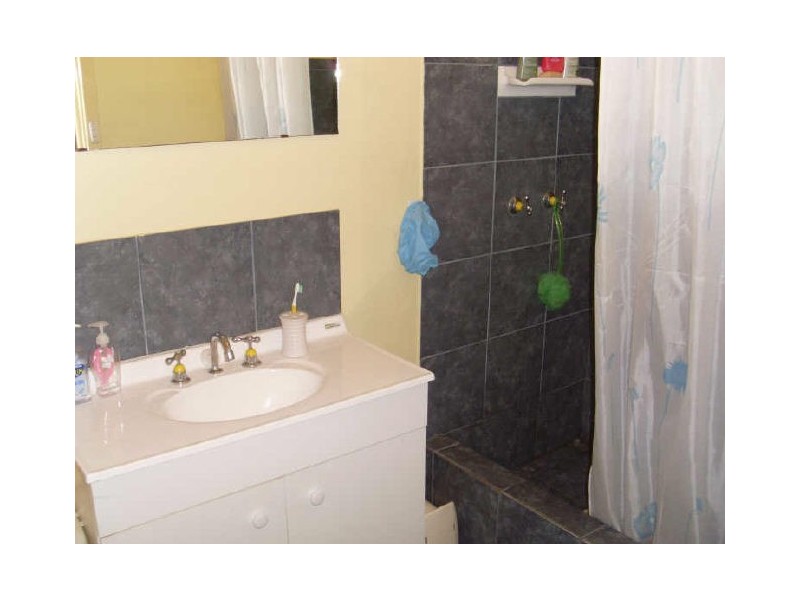 8 Queen Street, Gosnells WA 6110