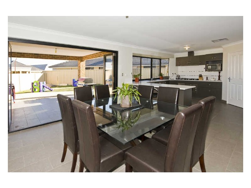 13 Fridayhill Drive, Southern River WA 6110