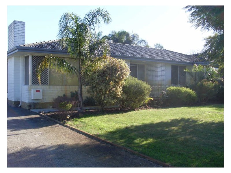 12 Isdell Place, Gosnells WA 6110