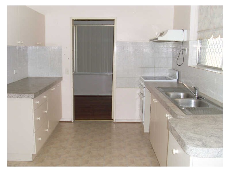 12 Isdell Place, Gosnells WA 6110