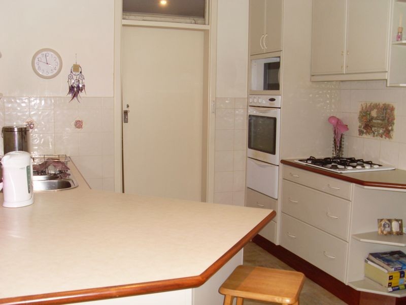 18 Orlestone Street, Gosnells WA 6110