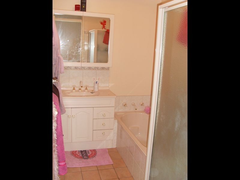 18 Orlestone Street, Gosnells WA 6110